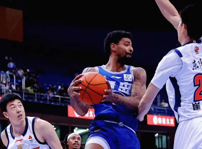 世界杯投注-米奇出战36分钟，投篮16中12空砍36分15篮板1助攻3抢断3盖帽